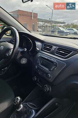 Седан Kia Rio 2011 в 