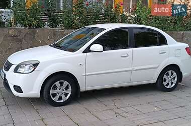 Седан Kia Rio 2011 в Виннице