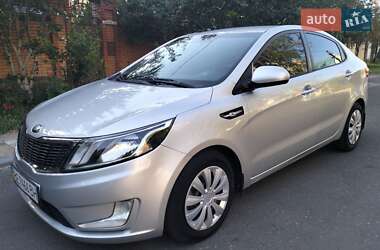Седан Kia Rio 2013 в Николаеве