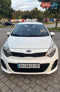 Хэтчбек Kia Rio 2016 в Львове