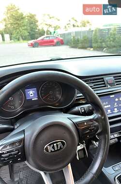 Седан Kia Rio 2018 в 