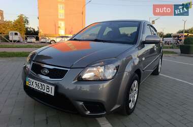 Седан Kia Rio 2011 в Хмельницком
