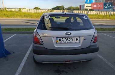 Хэтчбек Kia Rio 2008 в Киеве
