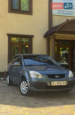 Седан Kia Rio 2008 в Кременчуці
