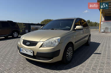 Хэтчбек Kia Rio 2008 в 
