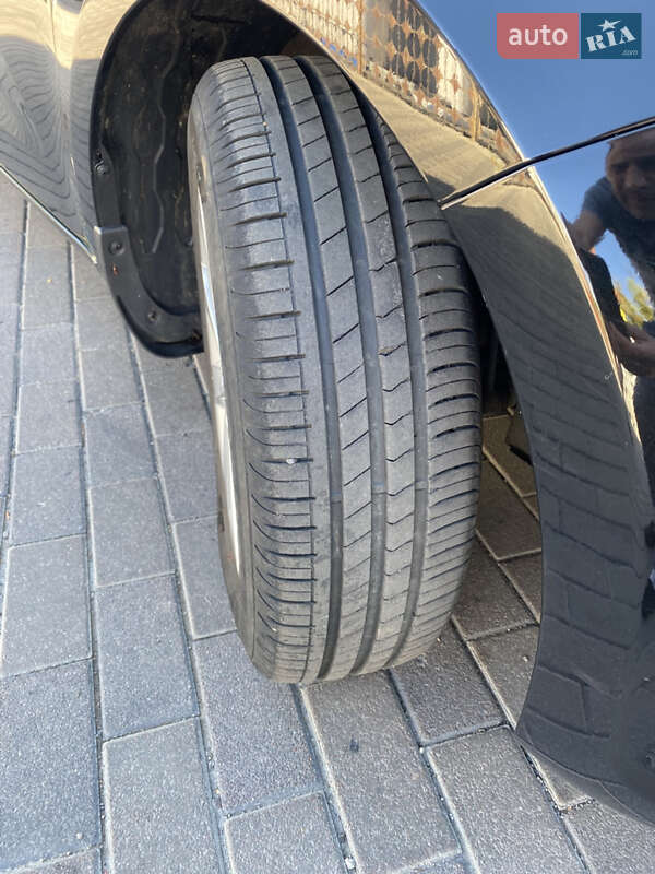 Седан Kia Rio 2017 в Лубнах