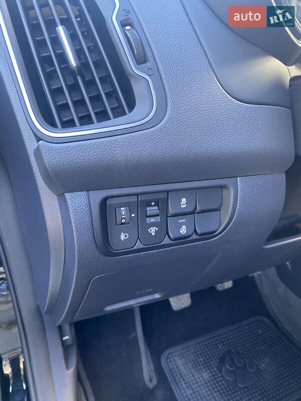 Седан Kia Rio 2017 в Лубнах