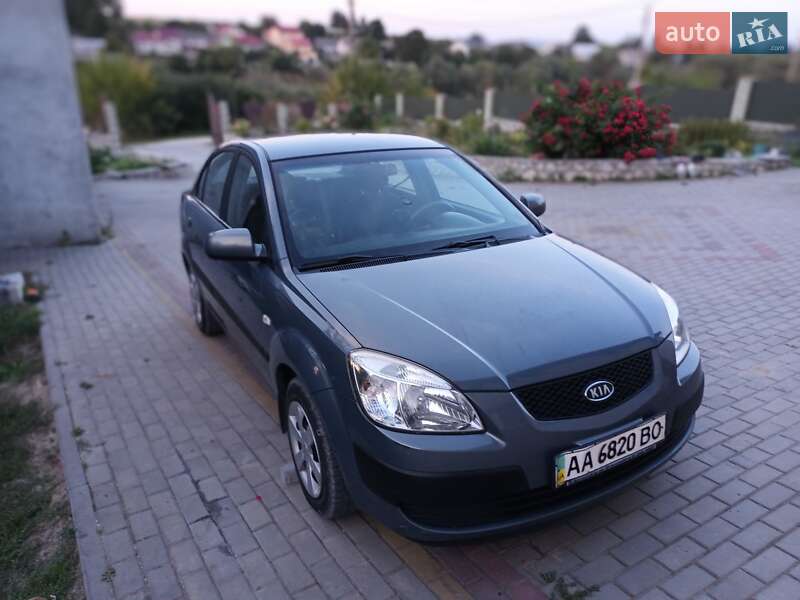 Седан Kia Rio 2006 в Тернополе