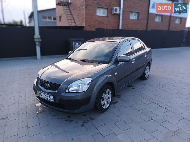 Седан Kia Rio 2006 в Тернополе