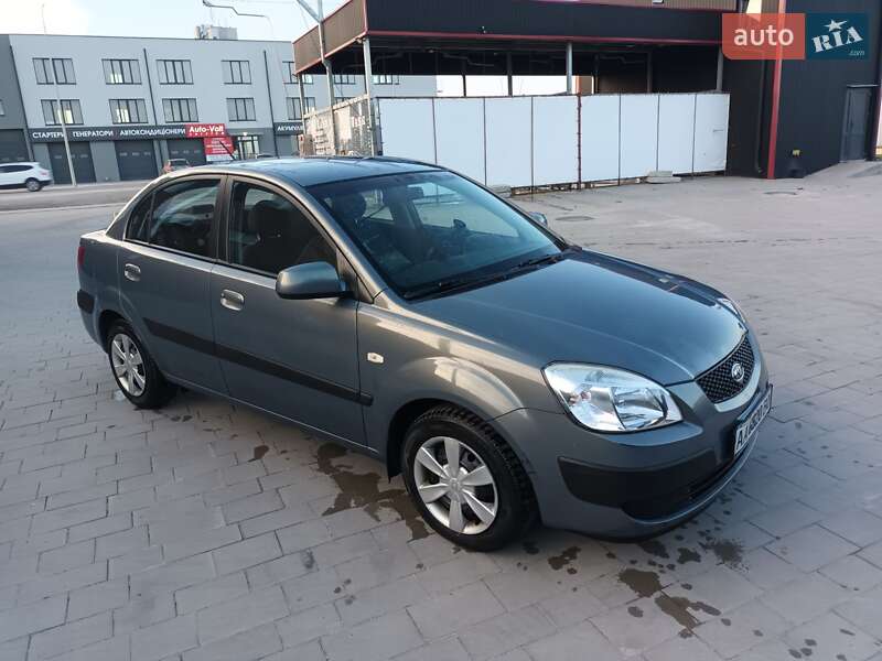 Седан Kia Rio 2006 в Тернополе