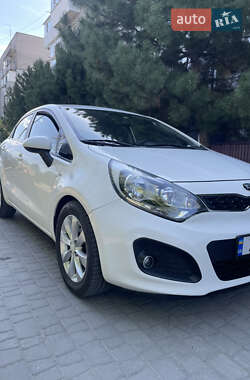 Хэтчбек Kia Rio 2014 в Днепре