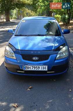 Седан Kia Rio 2006 в Одессе