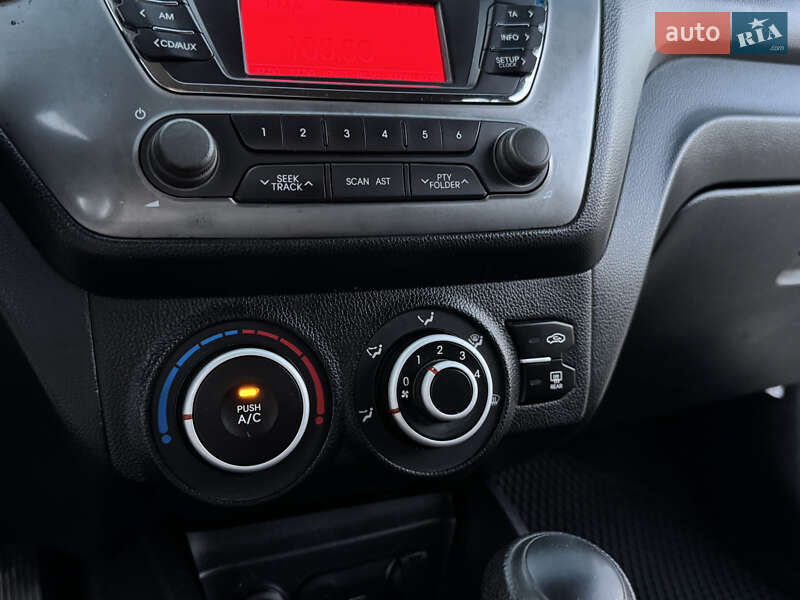 Седан Kia Rio 2012 в Одессе