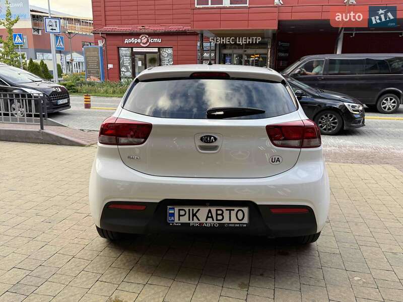 Хэтчбек Kia Rio 2018 в Львове