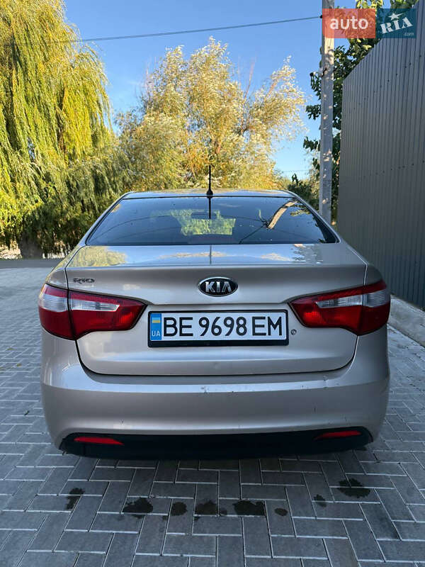 Седан Kia Rio 2013 в Первомайске
