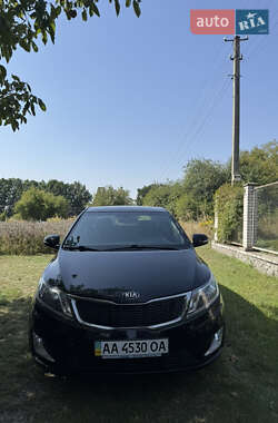 Хэтчбек Kia Rio 2013 в Киеве
