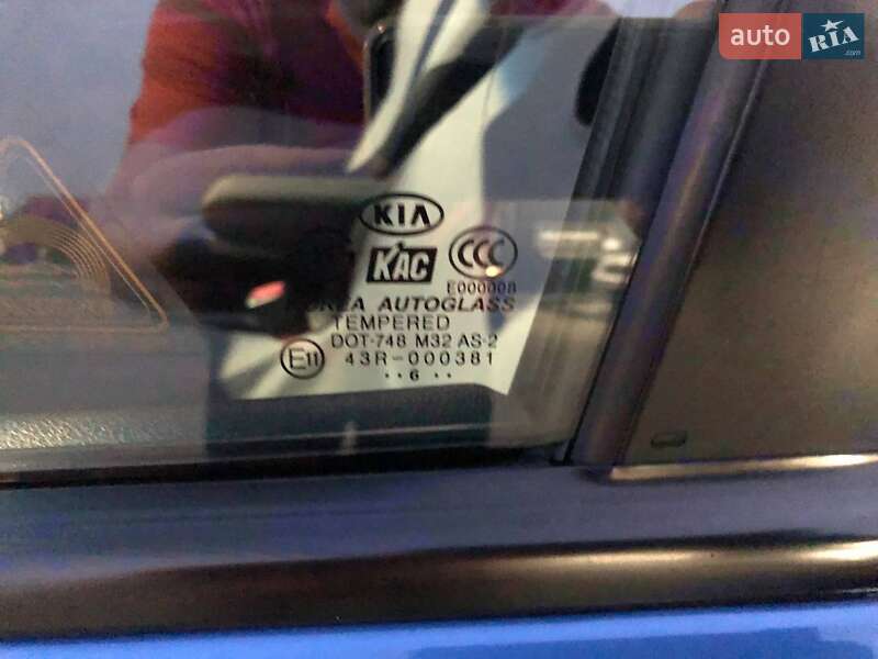 Хетчбек Kia Rio 2006 в Луцьку