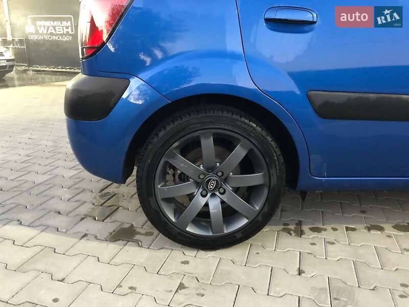 Хетчбек Kia Rio 2006 в Луцьку