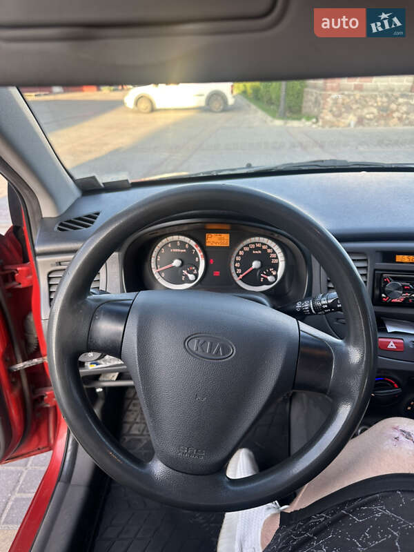 Хэтчбек Kia Rio 2006 в Рокитном фото 21 Хэтчбек Kia Rio 2006 в Рокитном