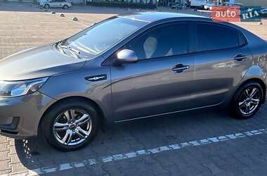Седан Kia Rio 2013 в 