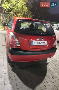 Хэтчбек Kia Rio 2008 в Одессе