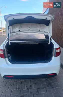 Седан Kia Rio 2011 в 