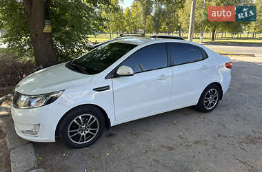 Седан Kia Rio 2012 в Днепре