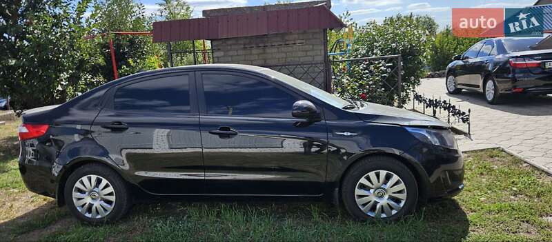 Седан Kia Rio 2012 в 