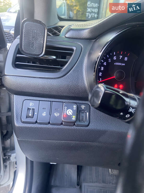 Седан Kia Rio 2013 в Киеве