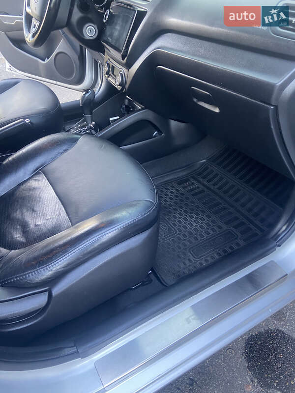 Седан Kia Rio 2013 в Киеве