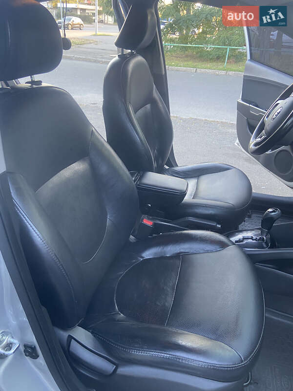 Седан Kia Rio 2013 в Киеве