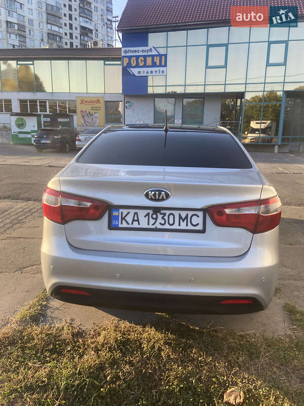 Седан Kia Rio 2013 в Киеве