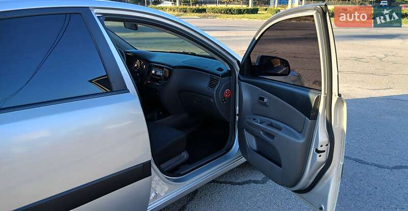 Хетчбек Kia Rio 2006 в Білій Церкві фото 11 Хетчбек Kia Rio 2006 в Білій Церкві