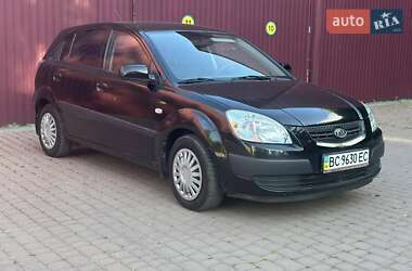 Хэтчбек Kia Rio 2008 в Львове