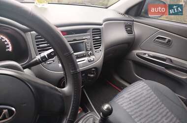 Седан Kia Rio 2011 в 