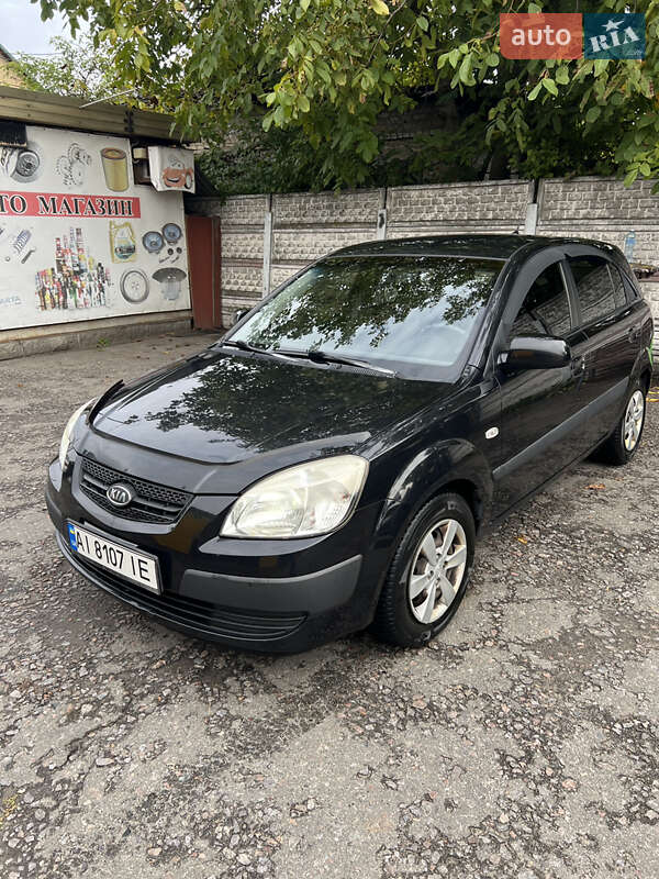 Хэтчбек Kia Rio 2007 в Киеве