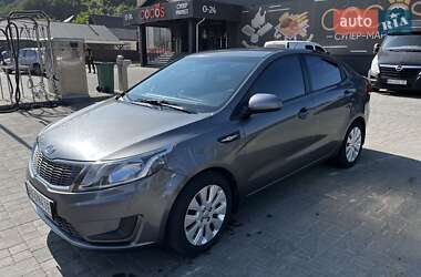 Седан Kia Rio 2012 в Перечине