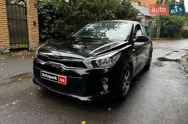 Хэтчбек Kia Rio 2018 в Киеве