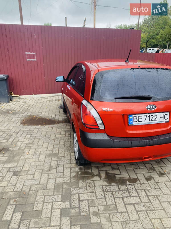 Хэтчбек Kia Rio 2007 в Николаеве