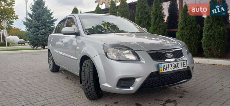 Седан Kia Rio 2011 в Магдалиновке фото 5 Седан Kia Rio 2011 в Магдалиновке