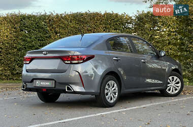 Седан Kia Rio 2021 в  фото 23 Седан Kia Rio 2021 в