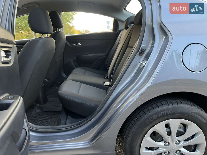 Седан Kia Rio 2021 в Києві