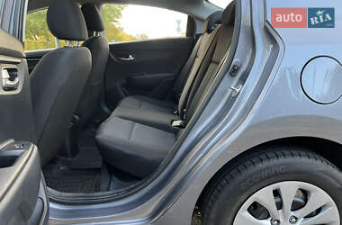 Седан Kia Rio 2021 в  фото 41 Седан Kia Rio 2021 в
