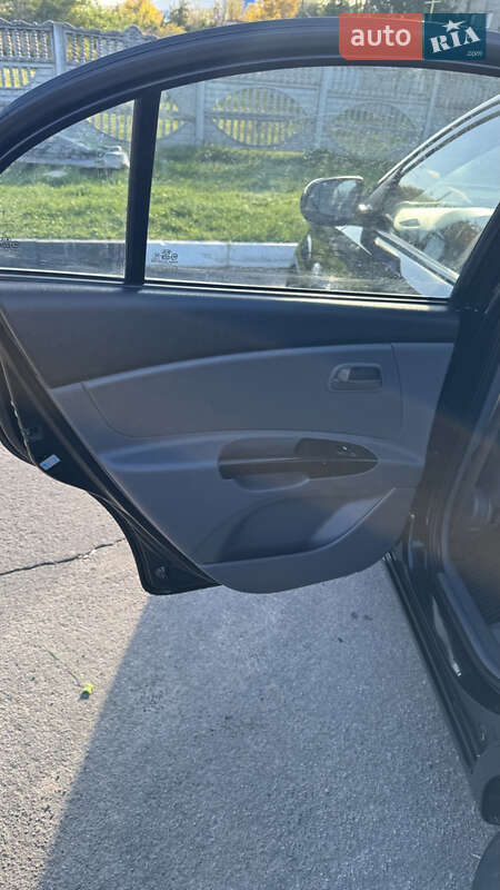 Седан Kia Rio 2010 в Виннице фото 33 Седан Kia Rio 2010 в Виннице
