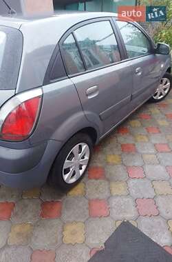 Хетчбек Kia Rio 2006 в Бобровиці