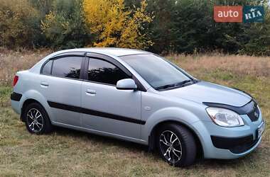 Седан Kia Rio 2007 в  фото 13 Седан Kia Rio 2007 в