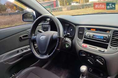 Седан Kia Rio 2007 в  фото 23 Седан Kia Rio 2007 в