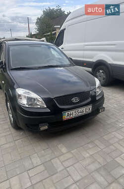 Седан Kia Rio 2009 в Киеве