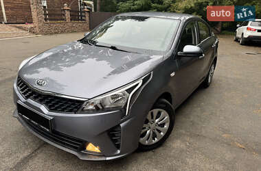 Седан Kia Rio 2021 в Киеве