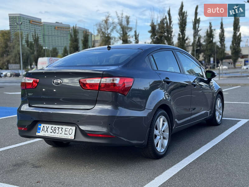 Седан Kia Rio 2016 в Києві